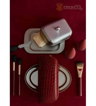 Prabangi raudona rankų darbo odinė kosmetinė