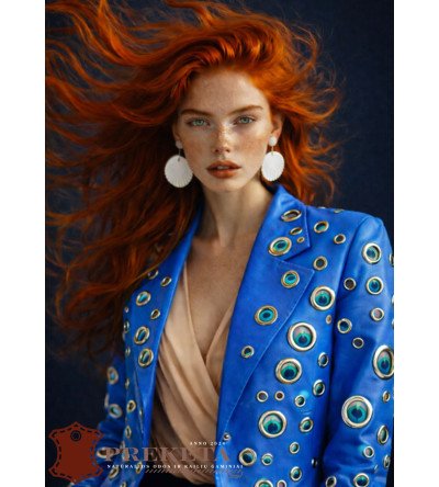 Moteriškas natūralios odos švarkas su dekoratyvinėmis povo akučių kniedėmis